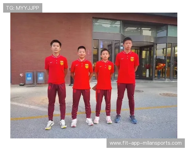 足球联赛完善俱乐部青训的学员管理与发展档案，足球青训营